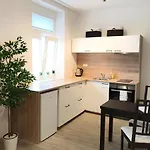 Qik Apartments