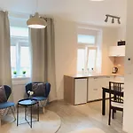Qik Apartments