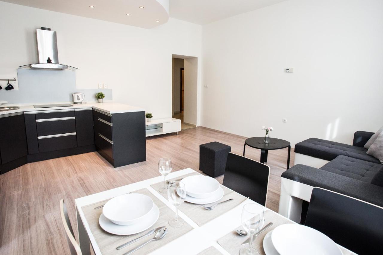Qik Apartment