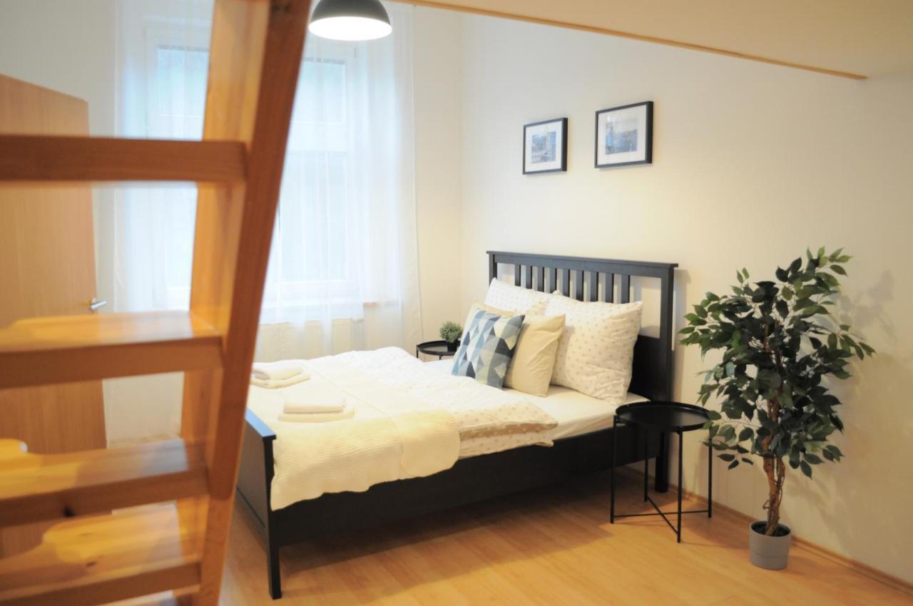 Qik Apartment